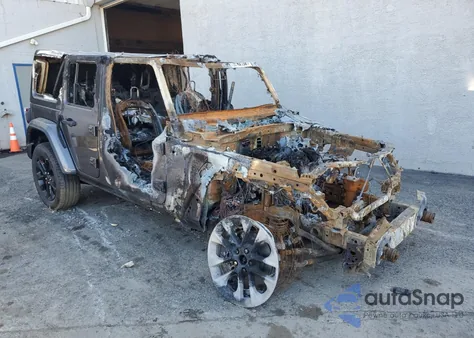 2025 Jeep Wrangler Sahara 4Xe из США, поврежденный, VIN 1C4RJXP61SW577787